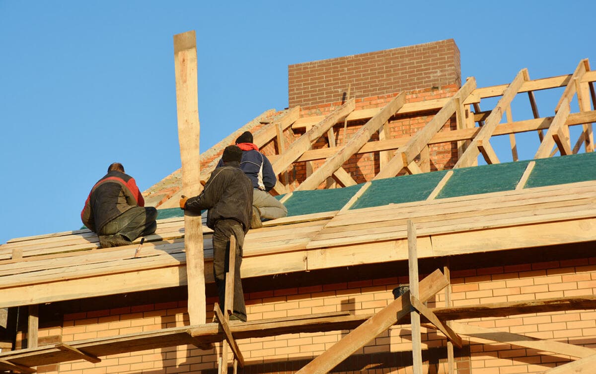 Roofing-Contractors-.